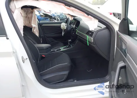 2024 Volkswagen Jetta 1.5T Sport z USA, uszkodzony, nr VIN 3VWBM7BU1RM071852